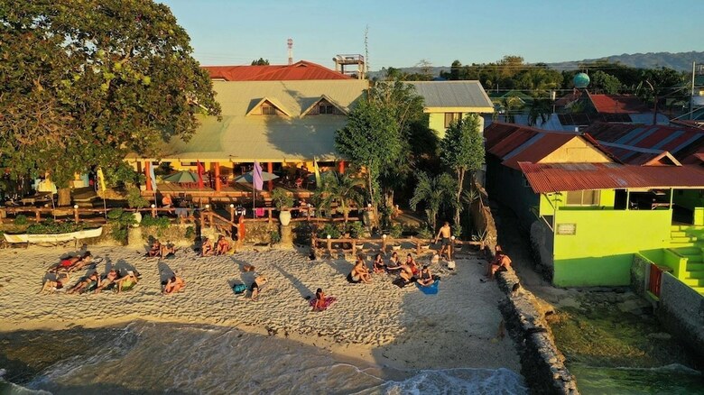 Hostal Maayong Hostel - Adults Only