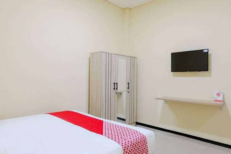 Hostal Oyo 1468 Sm House