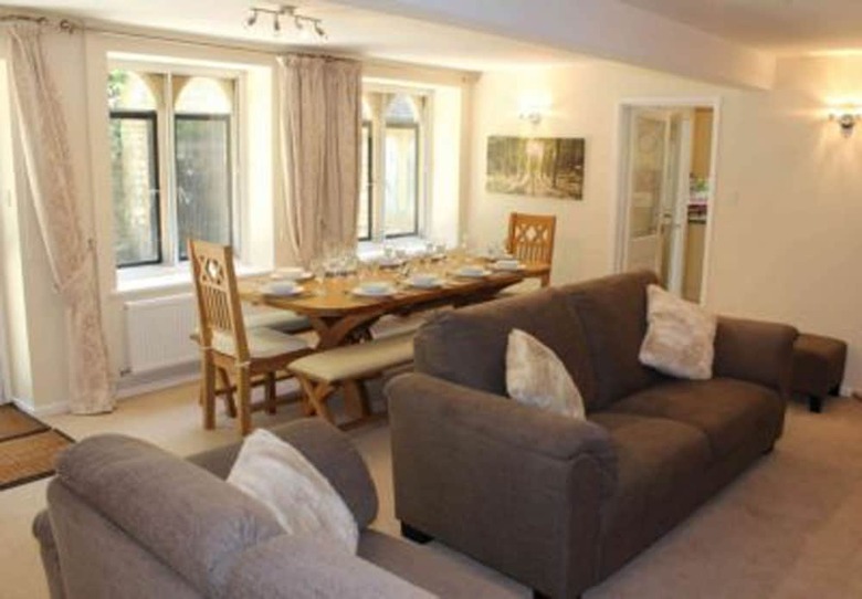 Cotswolds Valleys Accommodation Springfl