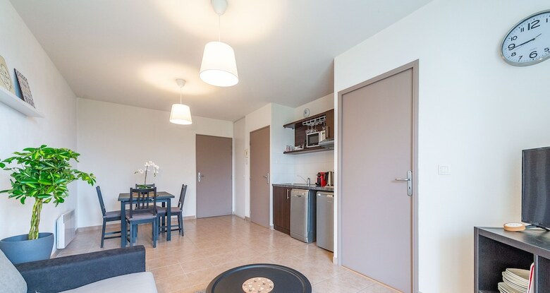 Apartamento Plaza Nations 01