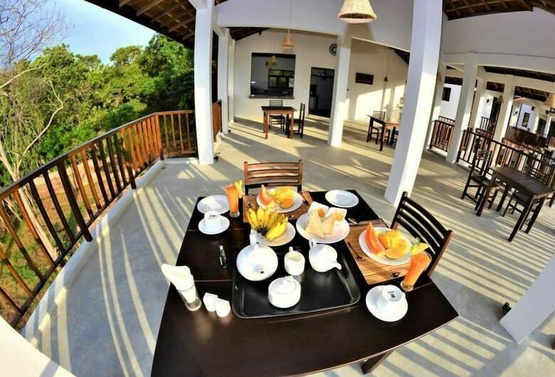 Hotel Ashansa Lagoon Resort