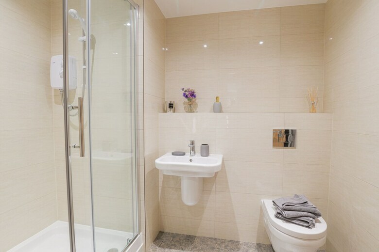 Stunning 3-bed Apartment