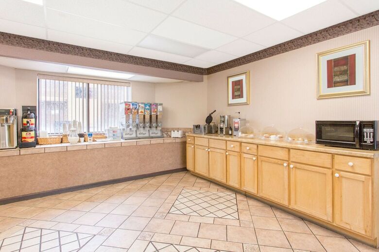 Hotel Knights Inn Roanoke