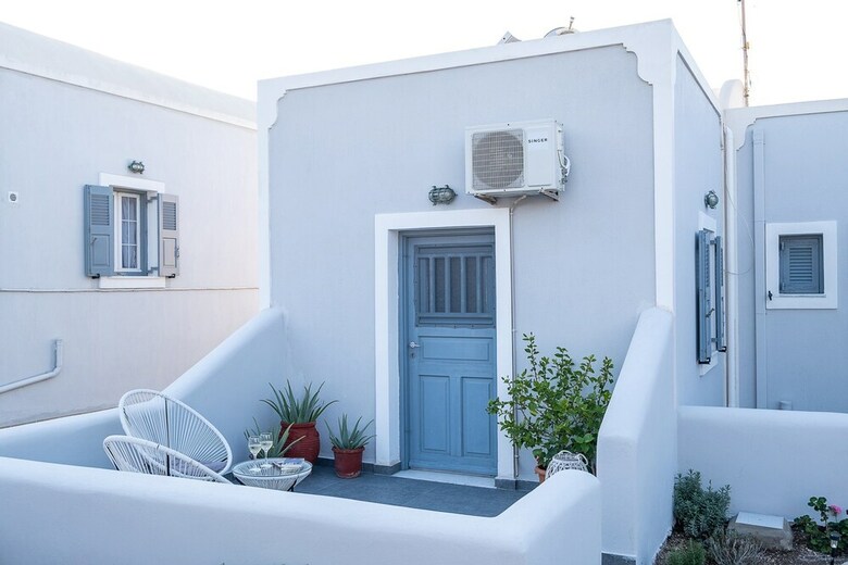Paradise Traditional Cycladic House