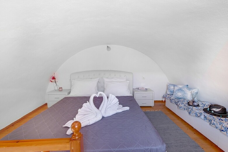 Paradise Traditional Cycladic House