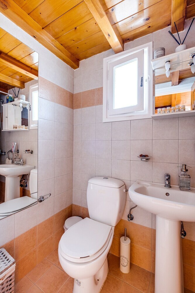 Paradise Traditional Cycladic House