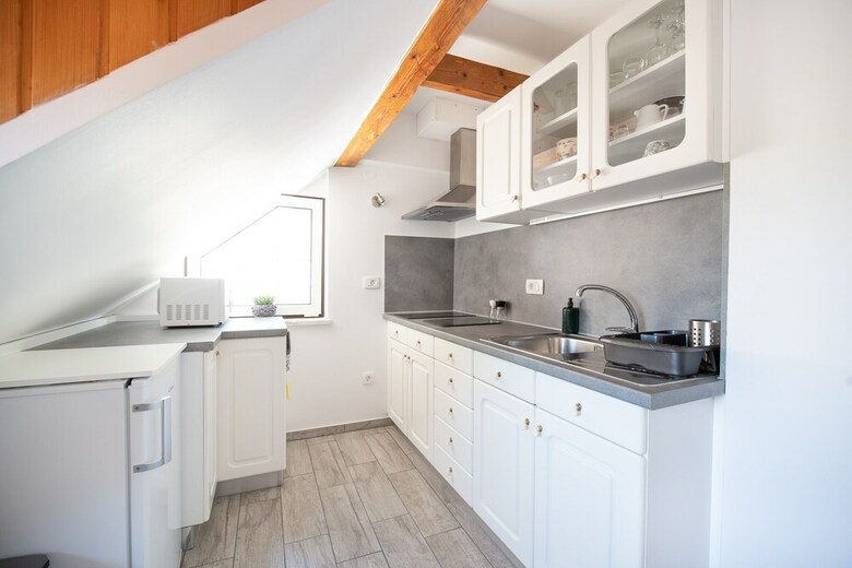 Apartma Pristov