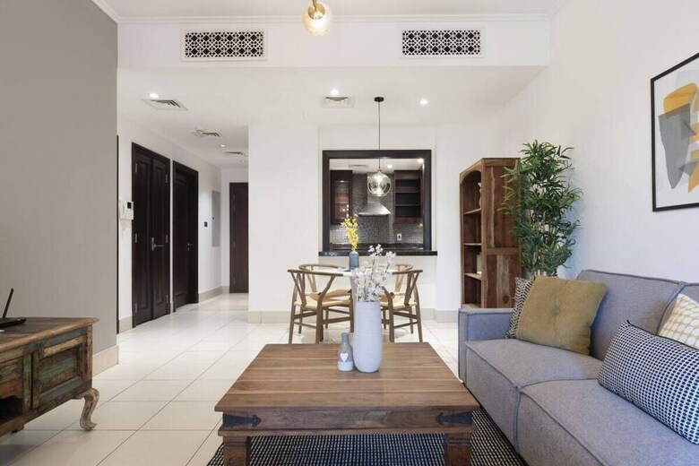 Serene Apartment In Dubai Old Town