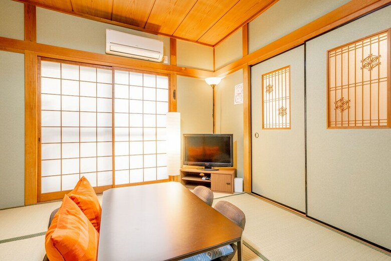 Sakuragawa No Hakugetu Osaka Castle Villa