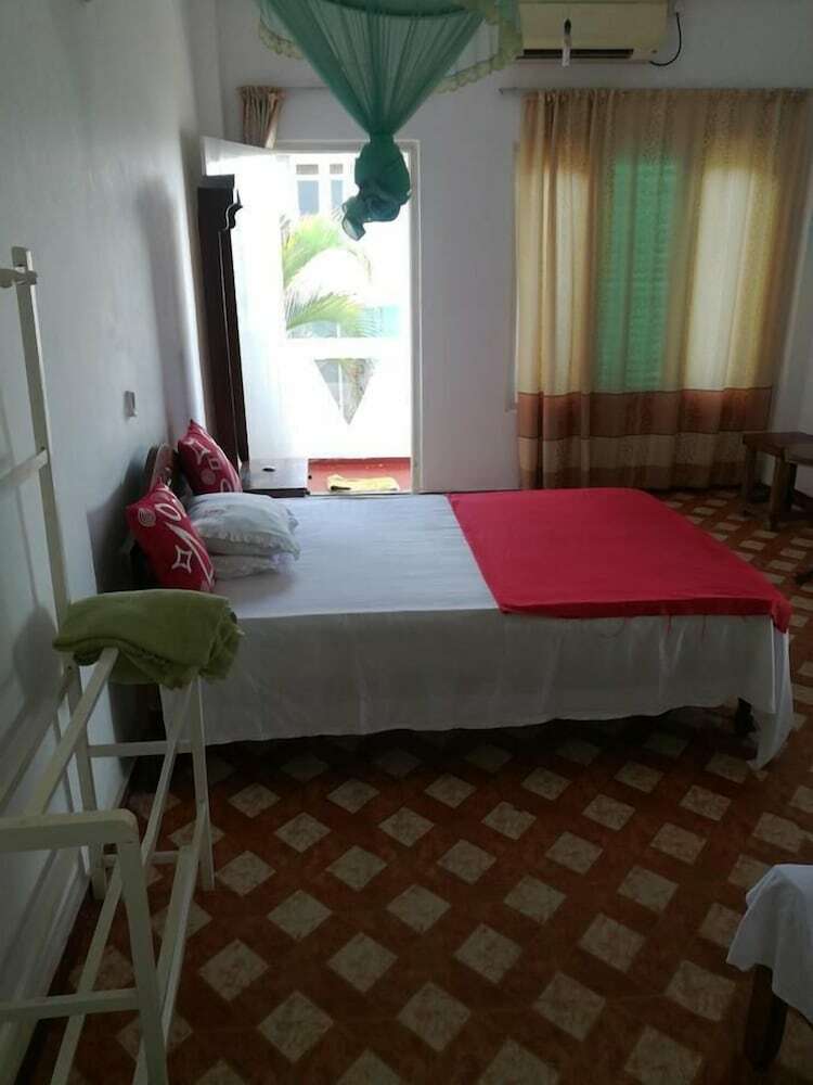 Hotel Abesekara Rest House