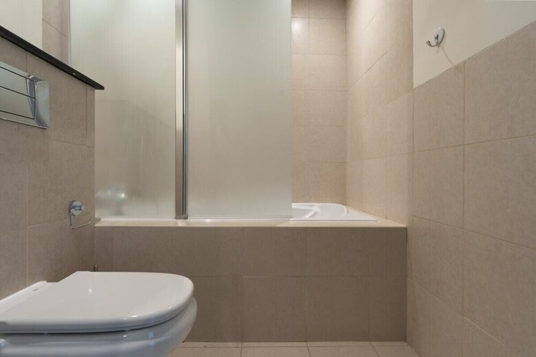 Stylish & Ideal Apartment In Downtown!