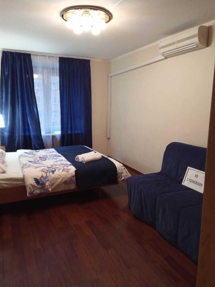 Apartment On Chayanova 12