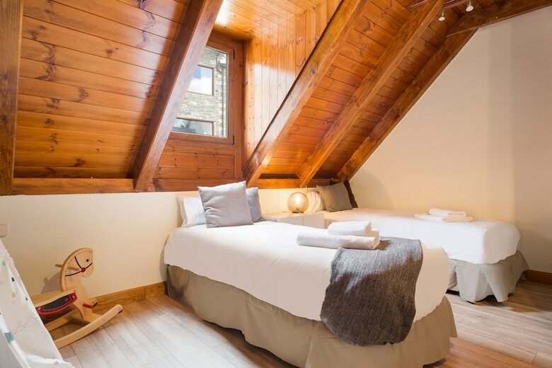 Luderna - Casa Con Jard�n Vista Aneto