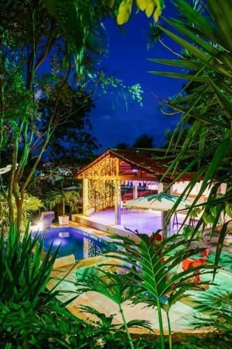 Hostal Macaco Surf Hostel