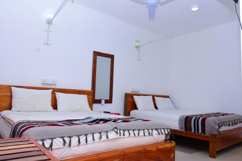 Hostal Trinco Star Hotel