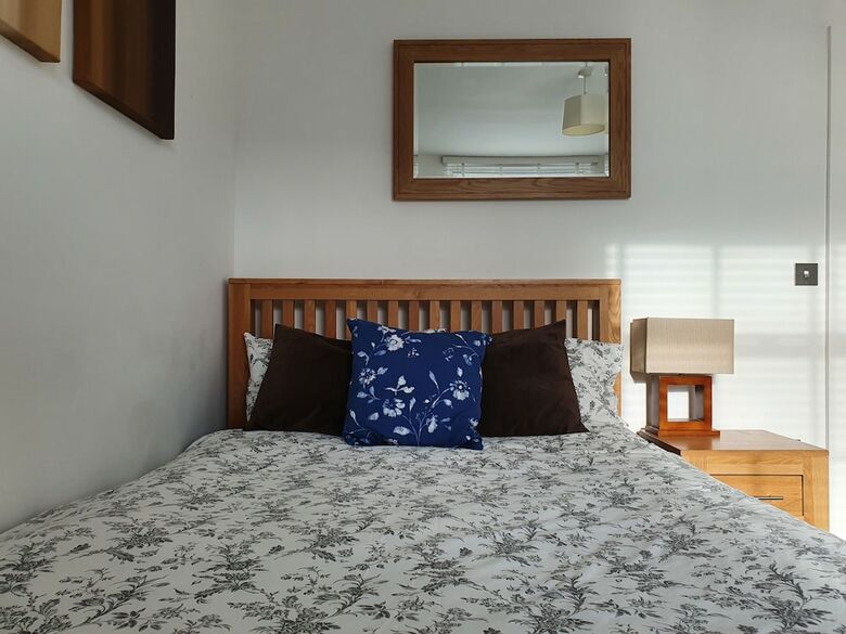 Elegant Executive Apartment In Reading