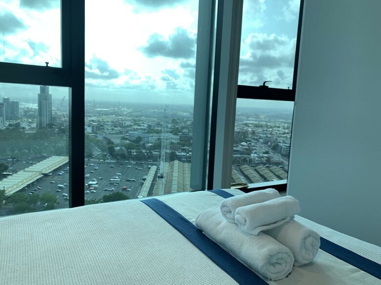Cbd Amazing View 2 Bedrooms Apartments
