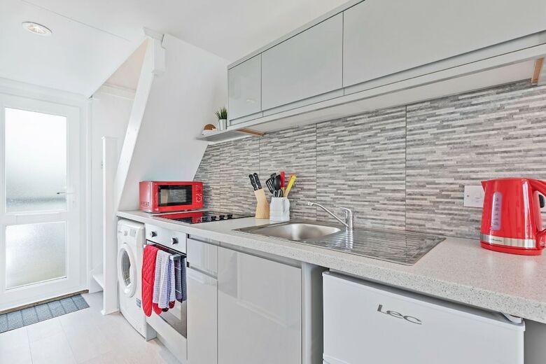 Apartamentos On The Water - Waterside Studio
