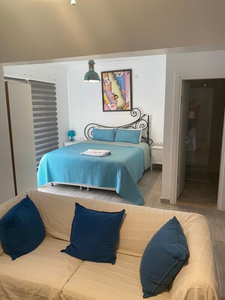 Nur Suites & Hotels
