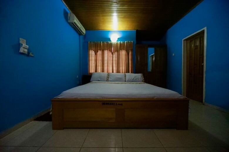 Hotel Falls Executive Guest House