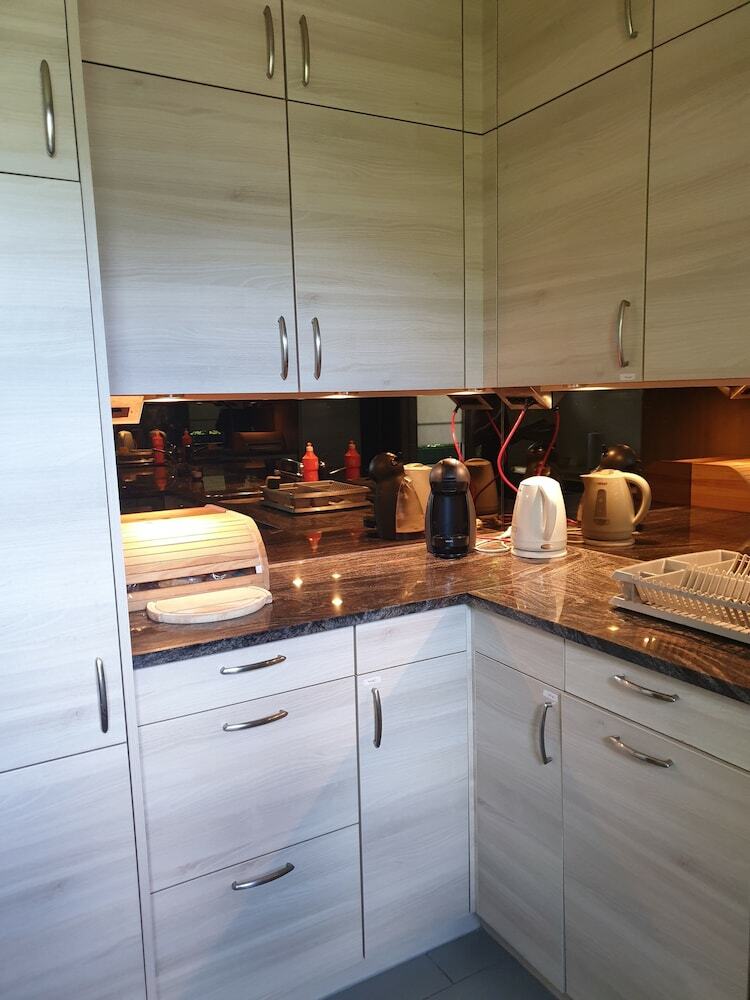 Hotel Eiger View Bed & Kitchen