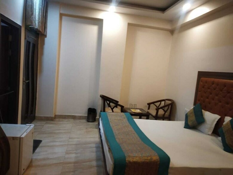 Hotel Adb Rooms Indo Continental