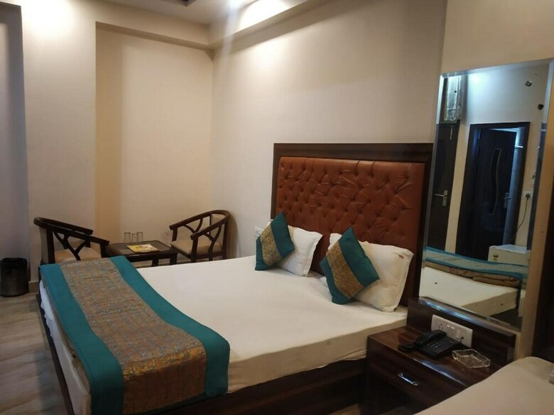 Hotel Adb Rooms Indo Continental