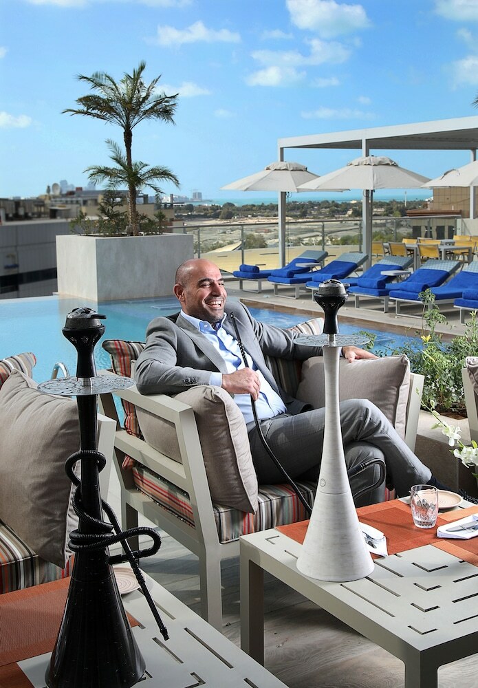Grand Cosmopolitan Hotel
