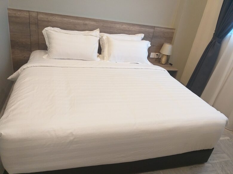 Cameronia Hotel