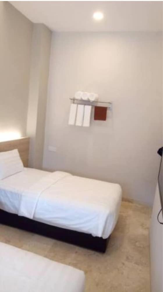 Cameronia Hotel
