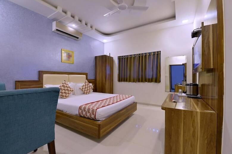 Hotel Golden Berry