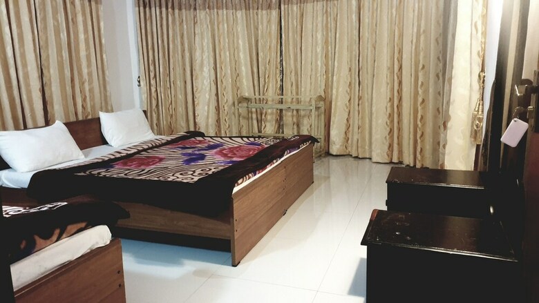 Hotel Oviya Guest