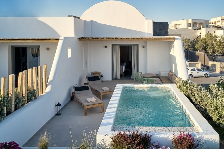 Alleys Boutique &  Spa Hotel