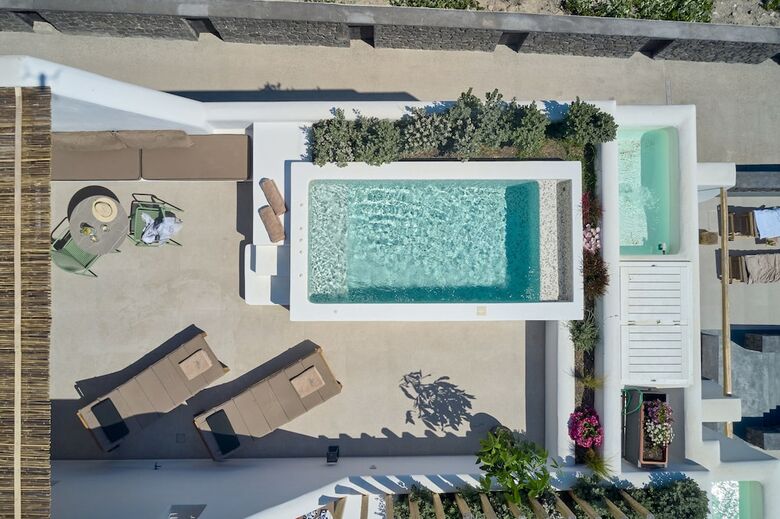 Alleys Boutique &  Spa Hotel