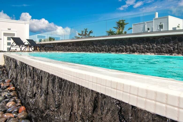 Hotel Abasa Suites