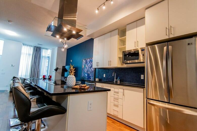 Designer Luxury 3 Bedroom Townhouse
