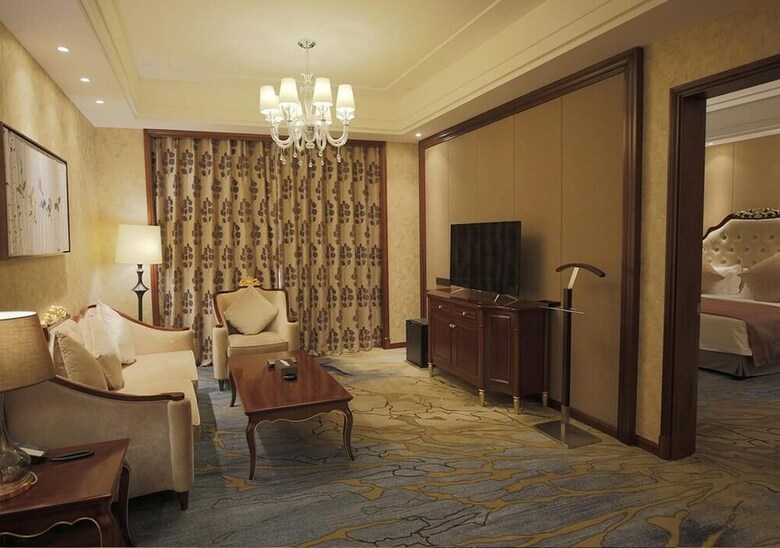 Yinjian Jianguo Hotel Heihe