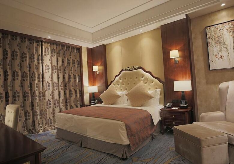 Yinjian Jianguo Hotel Heihe