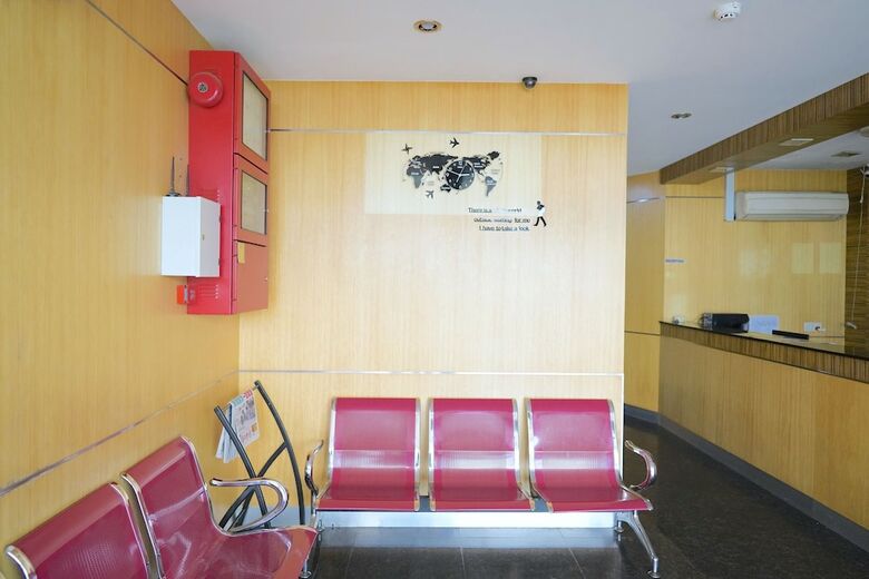 Hotel Oyo 89866 Houz Inn