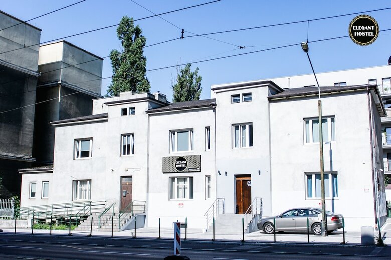 Hostal Elegant Hostel & Apartments