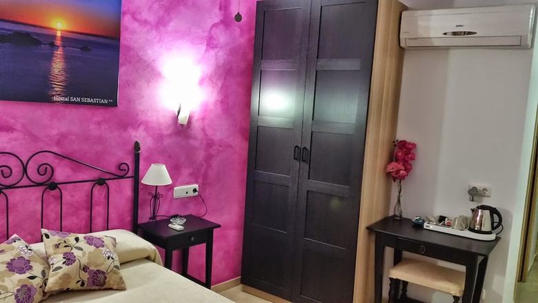 Pension Hostal San Sebasti�n