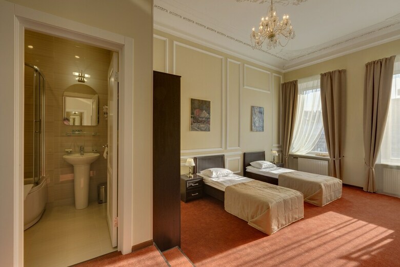 Hotel Solo On Liteyny