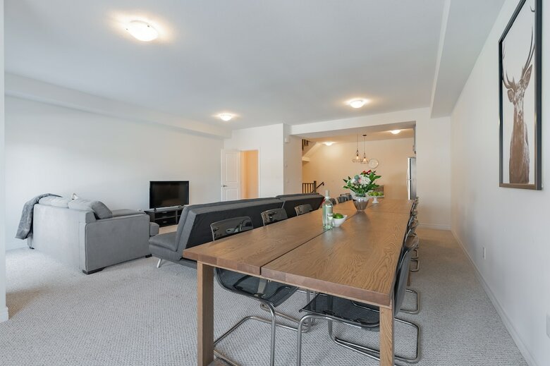Superb Brand New Spacious Town Home