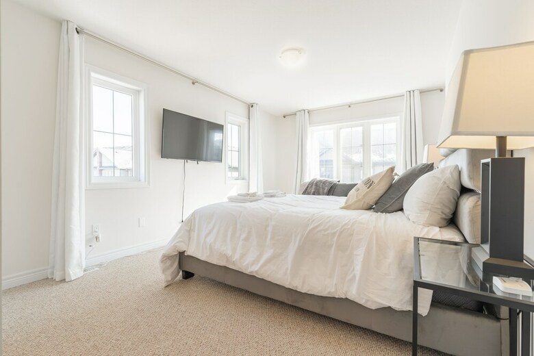Luxurious Four Bedroom Townhouse