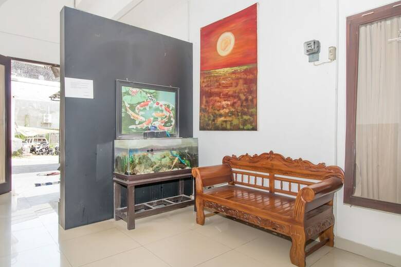 Hostal Oyo 2836 Sekar Sari Residence