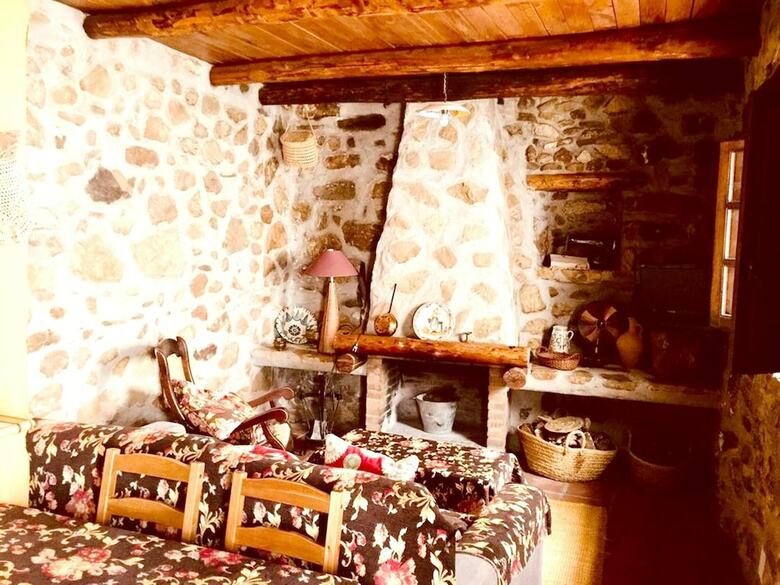House With 2 Bedrooms In Benaocaz, With Wifi