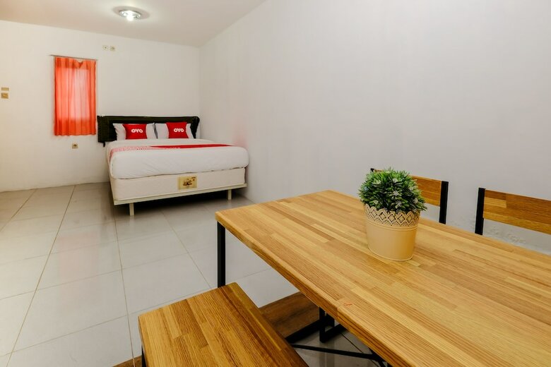 Hostal Oyo 2499 Penginapan Ratu Emas
