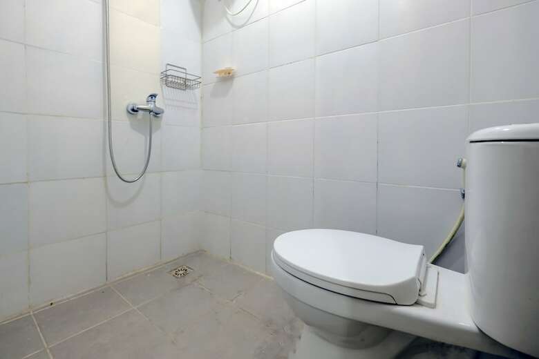 Hostal Oyo 2499 Penginapan Ratu Emas