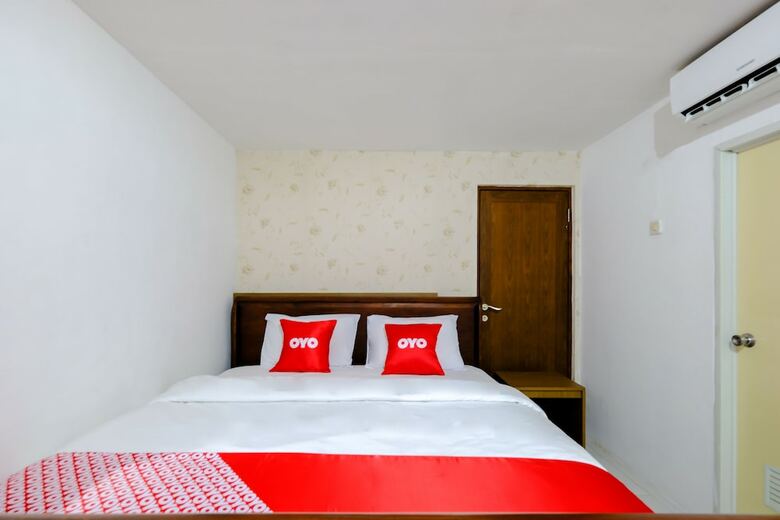 Hostal Oyo 2499 Penginapan Ratu Emas