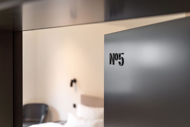 The Adams- Self Check In Hotel
